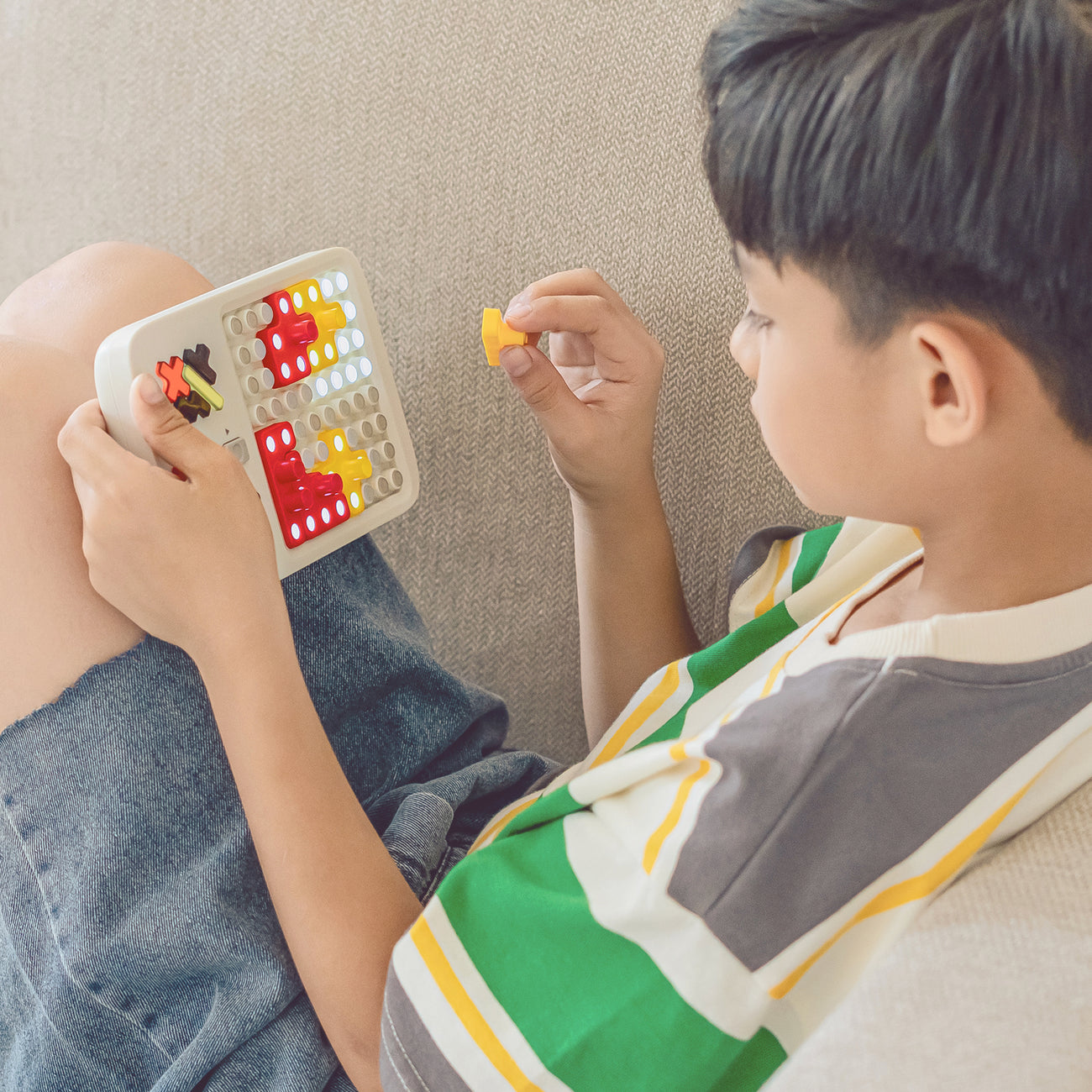 GiiKER Super Blocks - A Patience and Logic Game for Children with Over 1000 Level Challenges