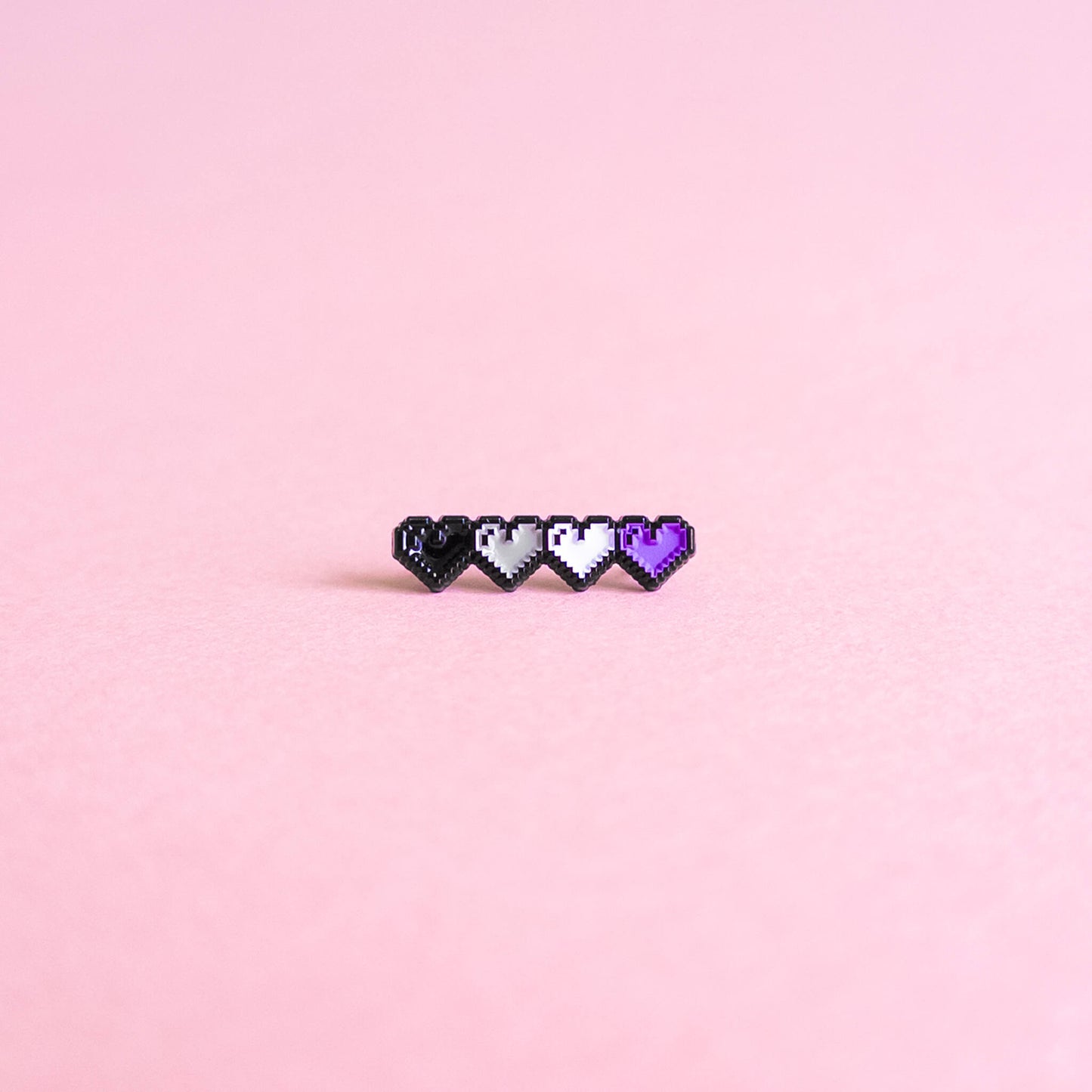 Pixel hearts (asexual) — enamel pin