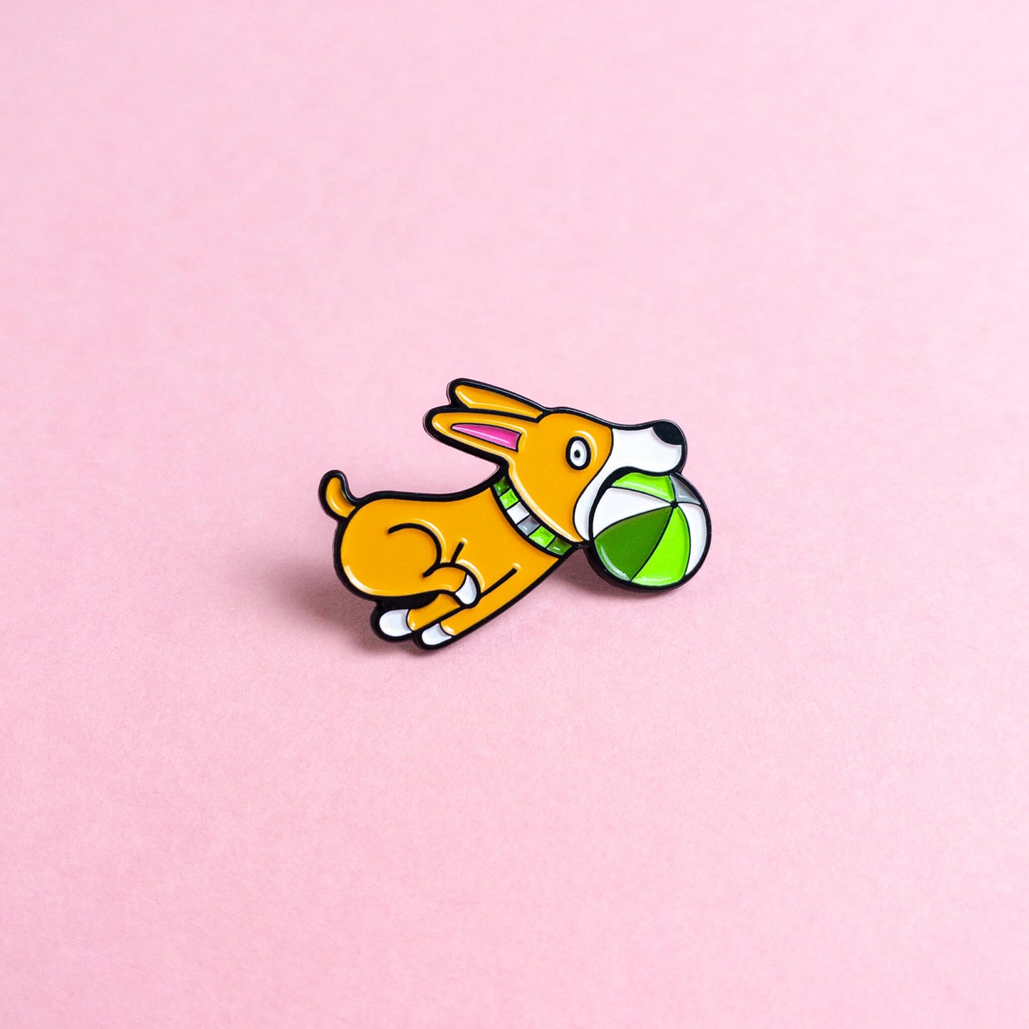 Doggo (aromantic) — enamel pin