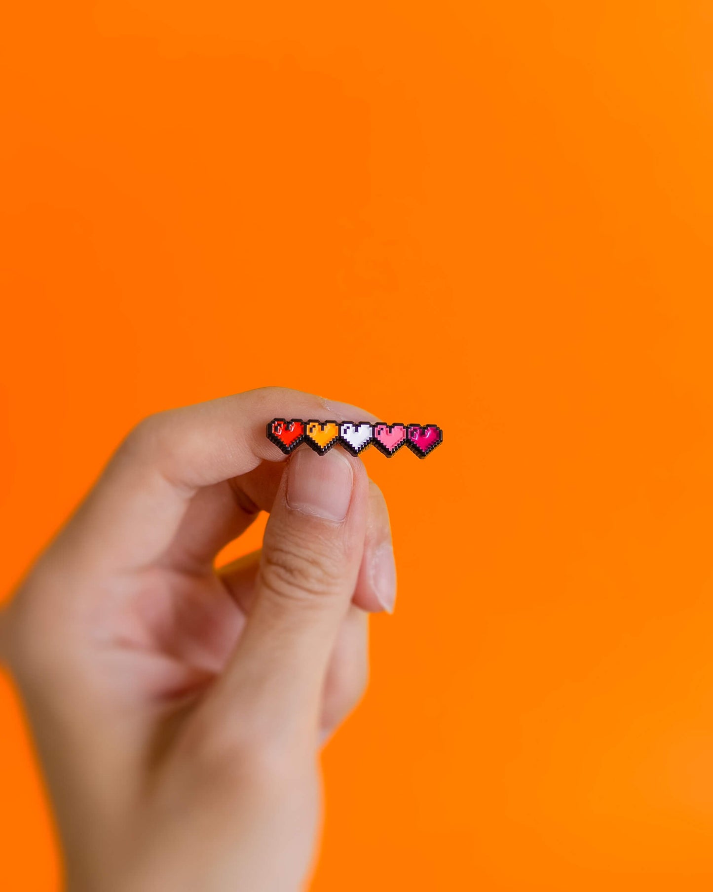 Pixel hearts (lesbian) — enamel pin